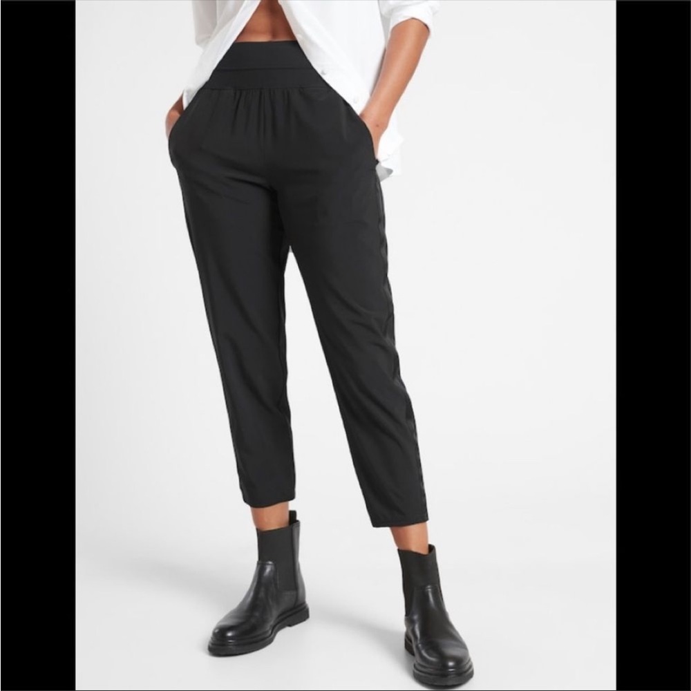 ATHLETA Nolita Slim Tapered Crop Pant Black Size 8